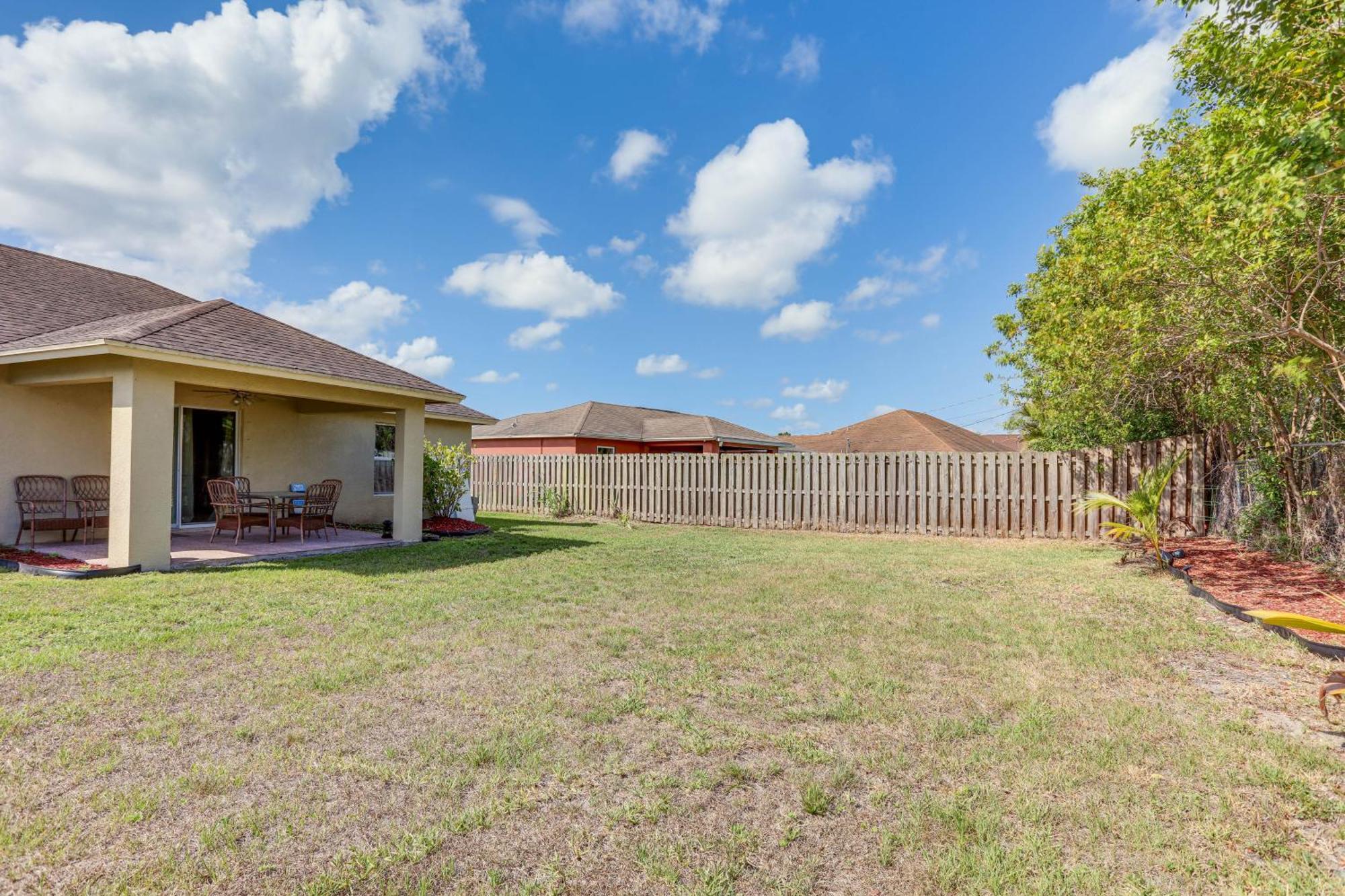 Port St Lucie Home With Above-Ground Pool And Grill Carlton Luaran gambar